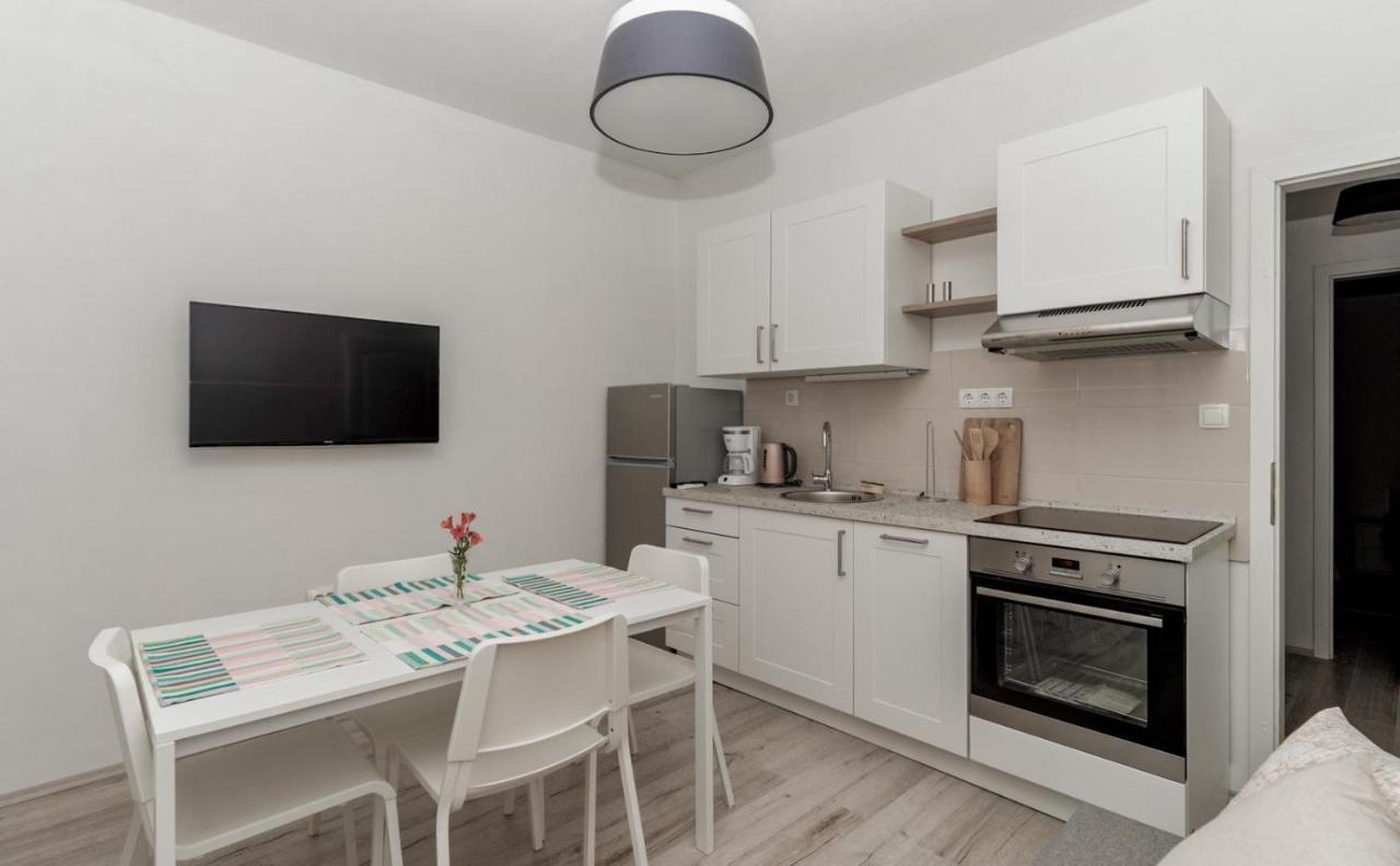 Apartments Happy Sukošan Zewnętrze zdjęcie